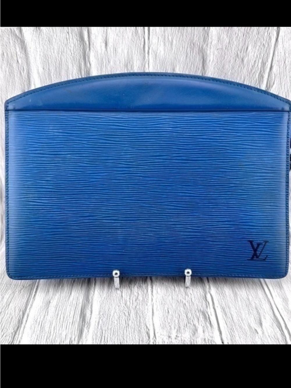 AUTHENTIC Louis Vuitton Epi Trousse Crete Clutch Bag. Color: Blue